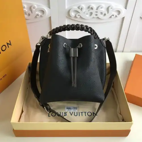 LV Bags 20B570177