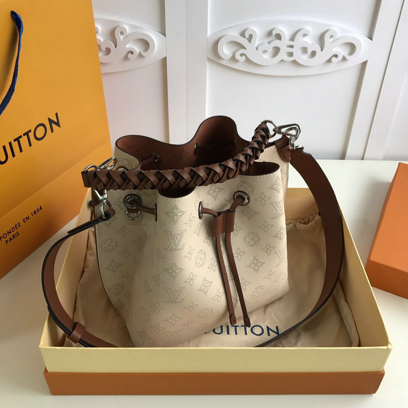 FASH LOUIS VUITTON Bags 20B570179