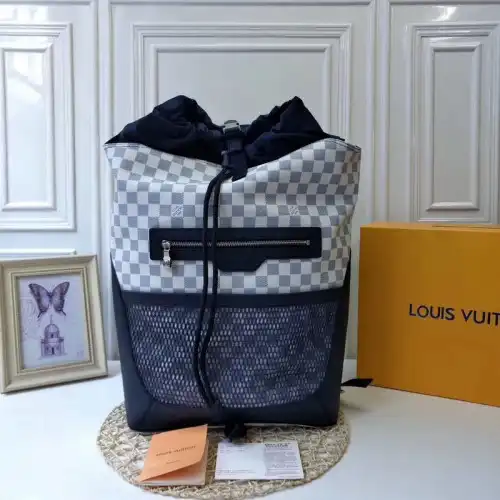 LV Bags 20B570183