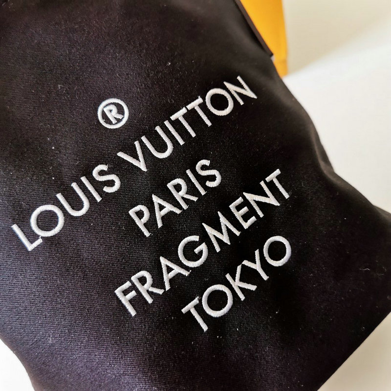 FASH LOUIS VUITTON Bags 20B570187