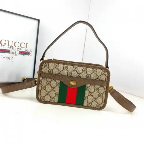 Gucci Bags 20B570196