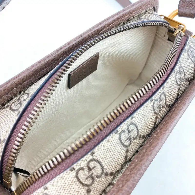 Cheap Gucci Bags 20B570196