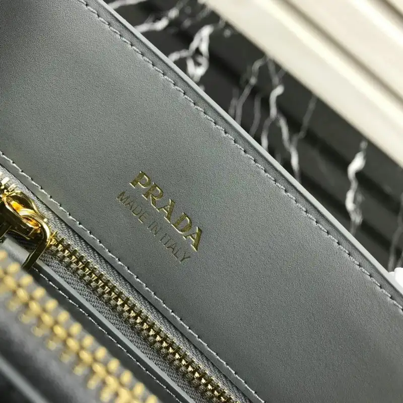 Prada Bags 20B570199