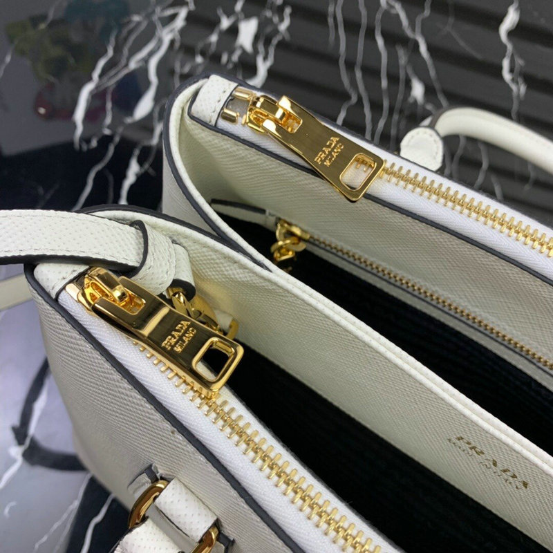 FASH Prada Bags 20B570211