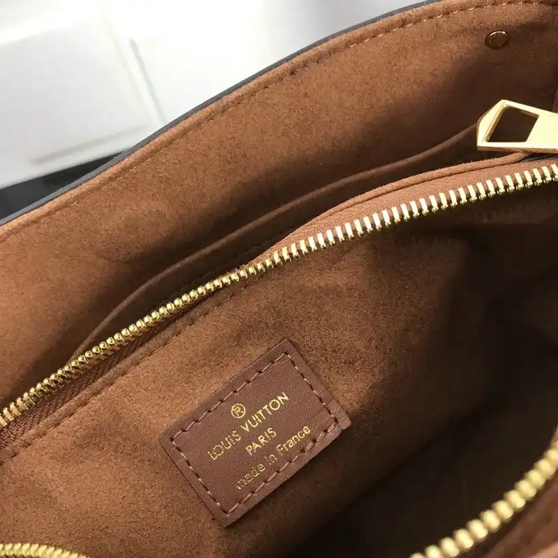 LV Bags 20B570251