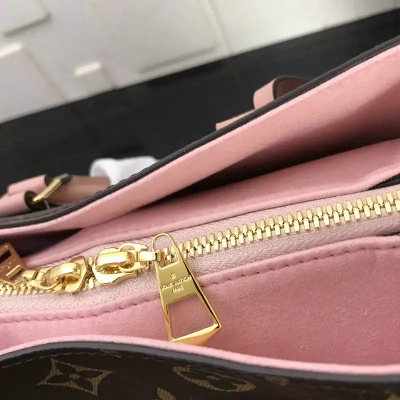 LV Bags 20B570252