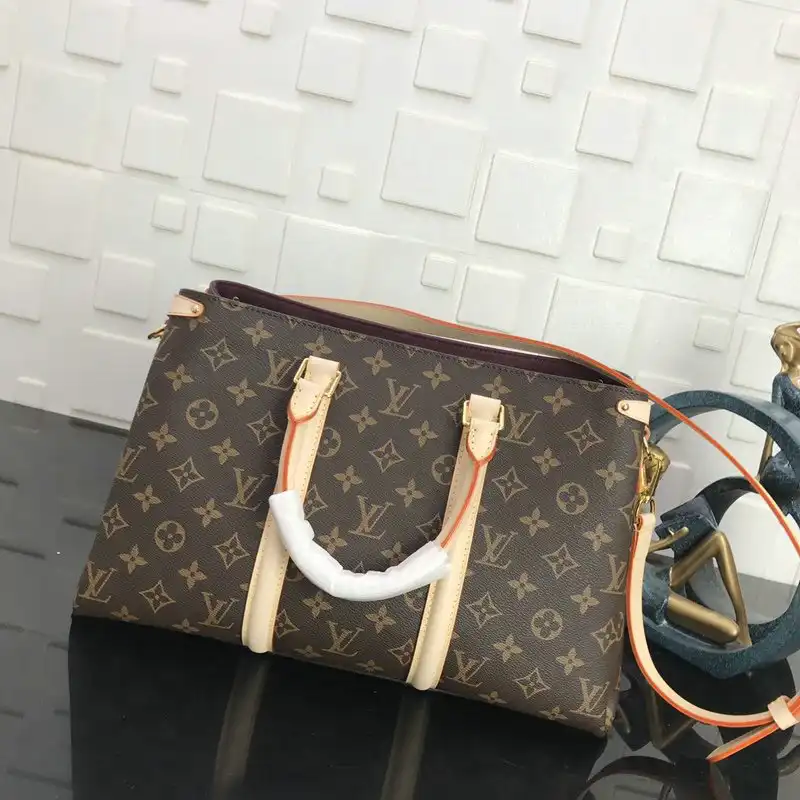 LV Bags 20B570256