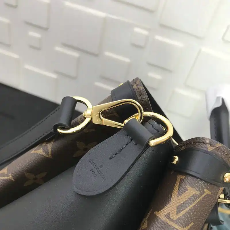 LV Bags 20B570258