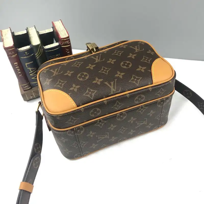 LV Bags 20B570298