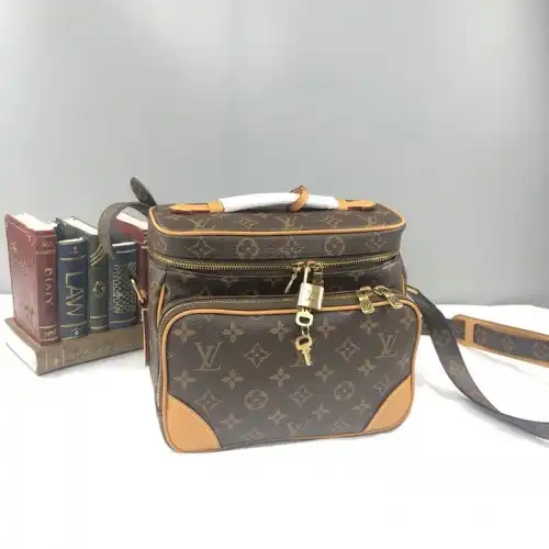 LV Bags 20B570298