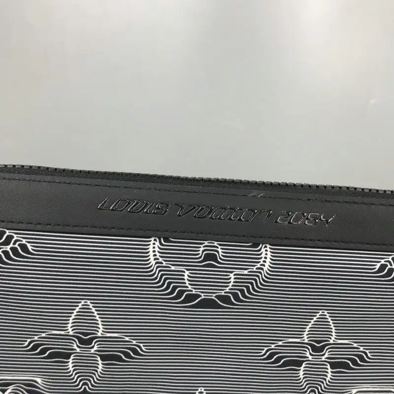 LV Bags 20B570311