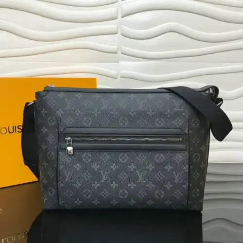 LV Bags 20B570318