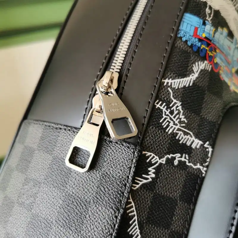 LV Bags 20B570319