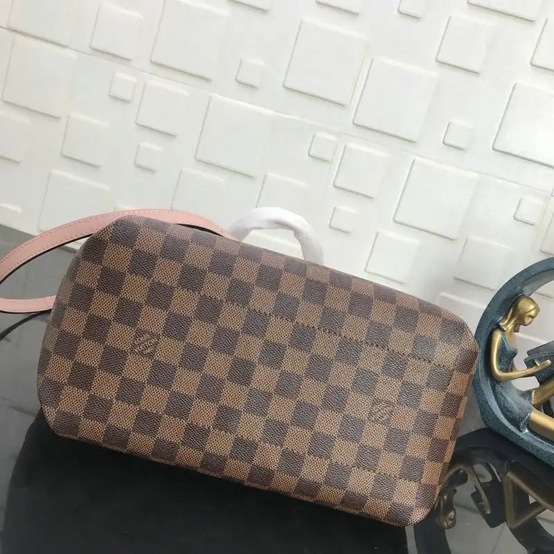 LV Bags 20B570324