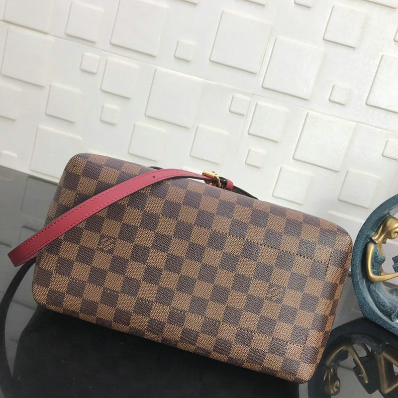 FASH LOUIS VUITTON Bags 20B570325