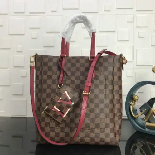 LV Bags 20B570325