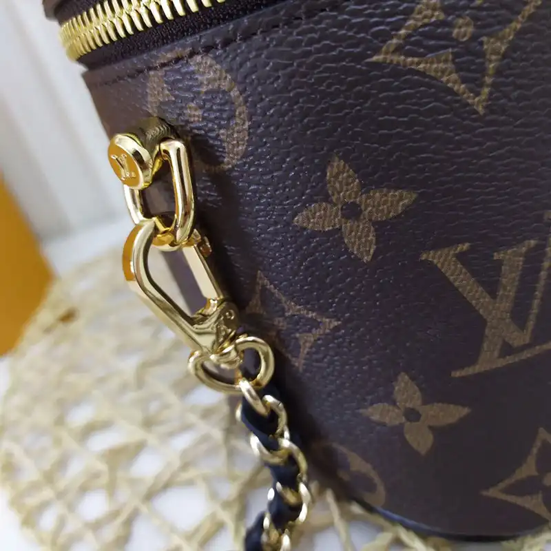 LV Bags 204B570005