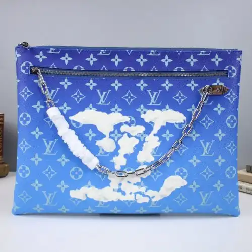 LV Bags 204B570010