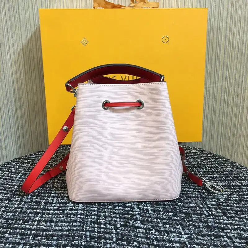 LV Bags 204B570034