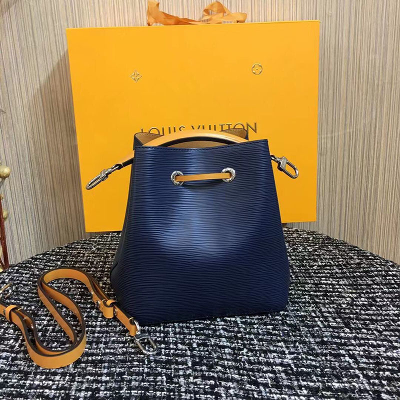 FASH LOUIS VUITTON Bags 204B570035