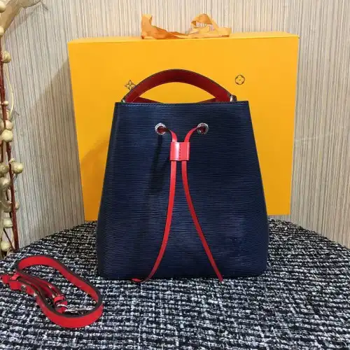 LV Bags 204B570039