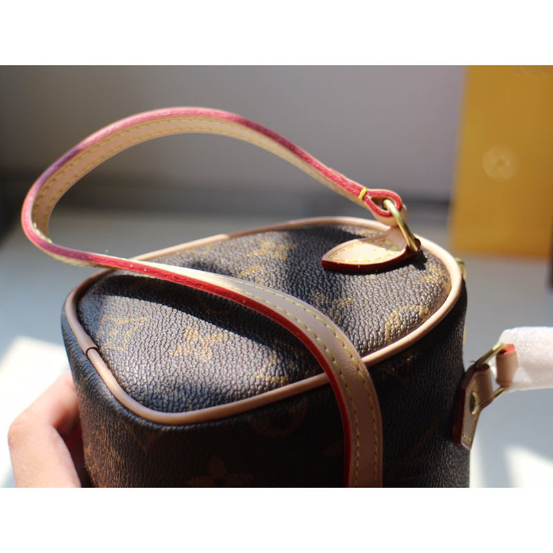 FASH LOUIS VUITTON Bags 204B570041