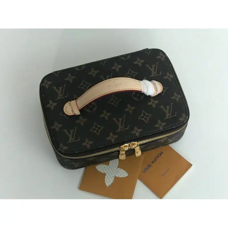 LV Bags 205fy0010