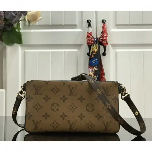 LV Bags 205fy0015