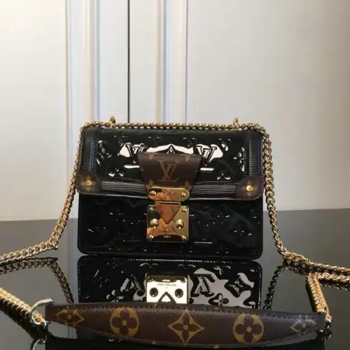 LV Bags 205fy0075