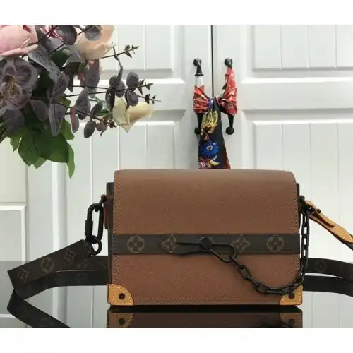 LV Bags 205fy0079