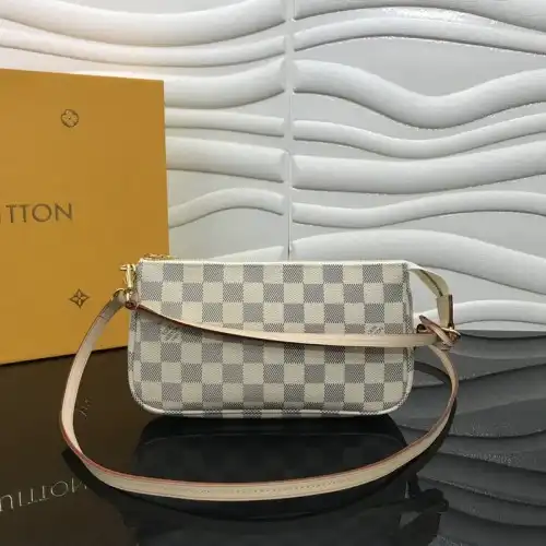 LV Bags 205FY0103