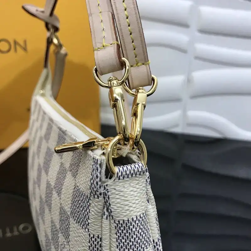 LV Bags 205FY0103