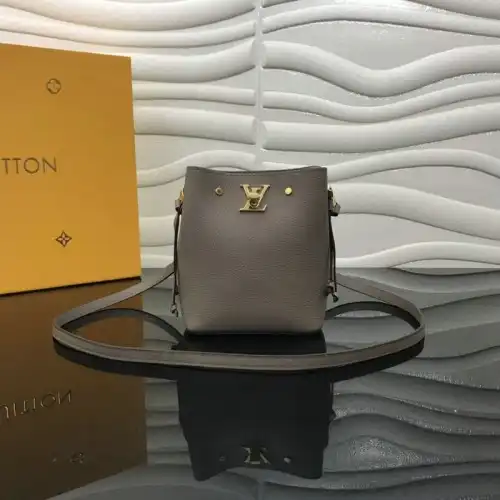 LV Bags 205FY0105