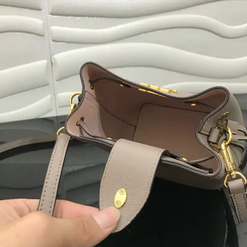 LV Bags 205FY0105