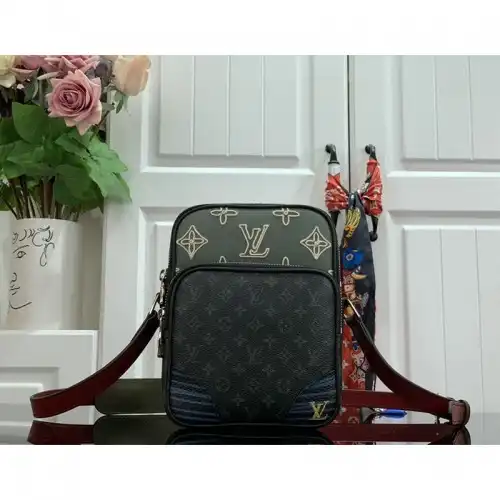 LV Bags 205FY0152