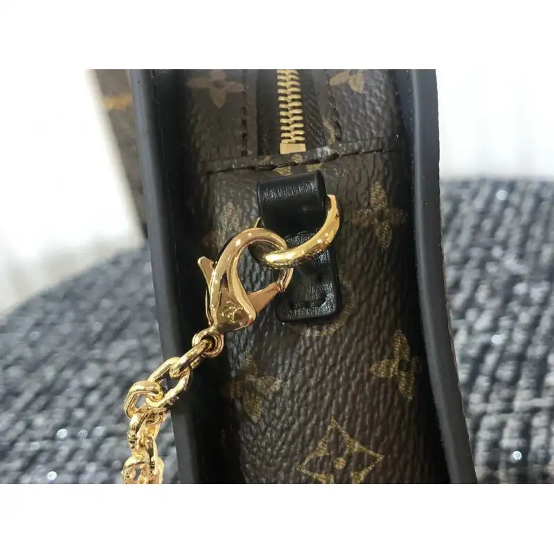 LV Bags 2101SH0011