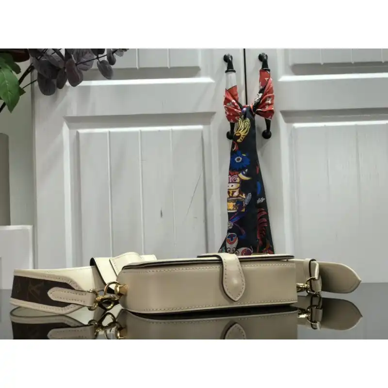 Fashionrepsfam ru LV Bags 2101SH0040