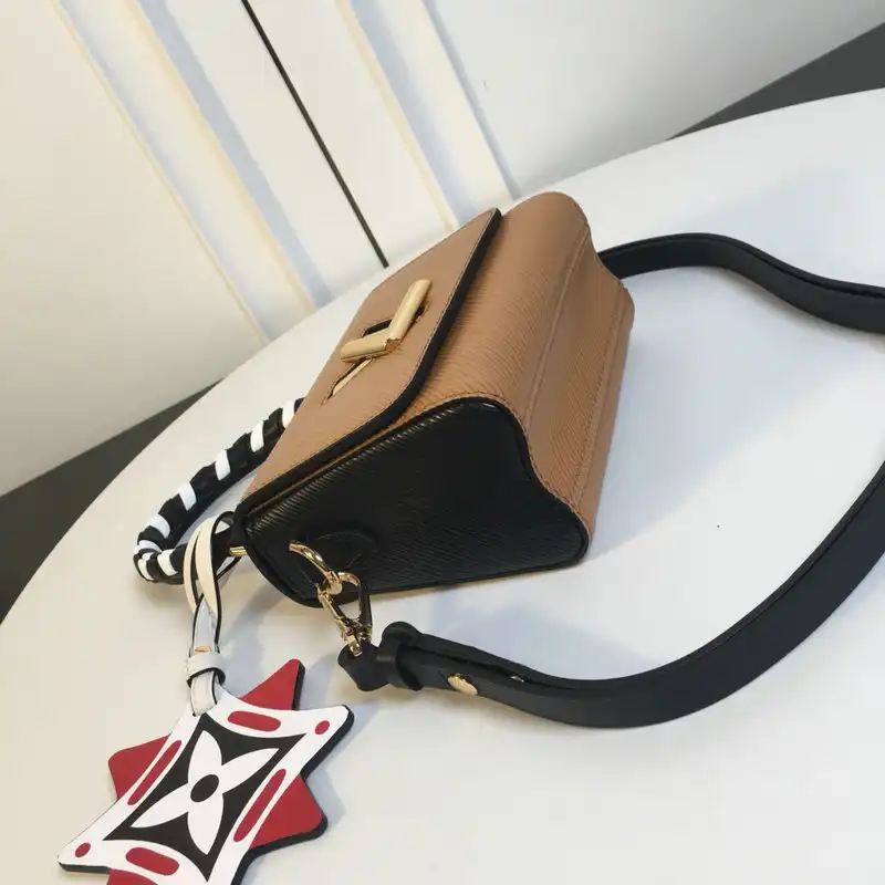 LV Bags 2101SH0042