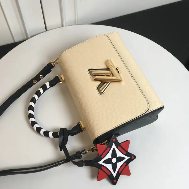 LV Bags 2101SH0044