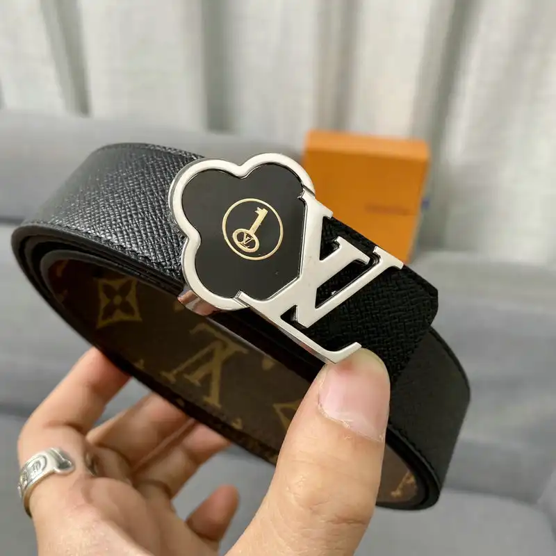 LV Belts 2101SH0116