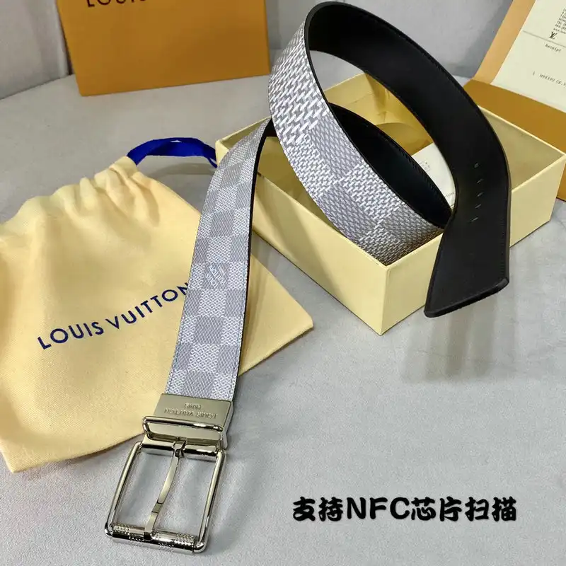 LV Belts 2102SH0052