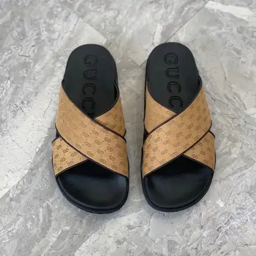 Gucci Shoes 2103SH0009