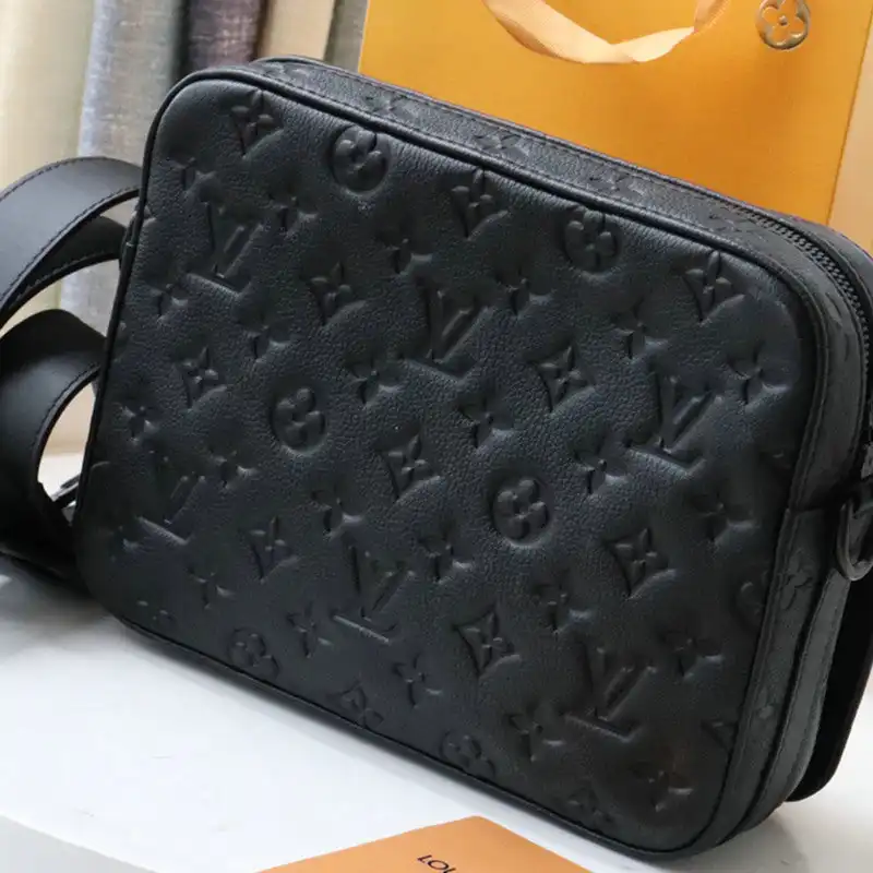 Fashionrepsfam ru LV Bags 2104DJ0014