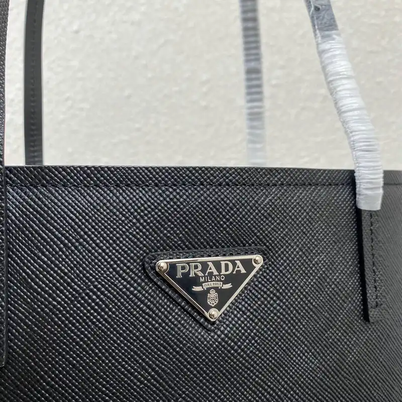 Prada Bags 2104DJ0040