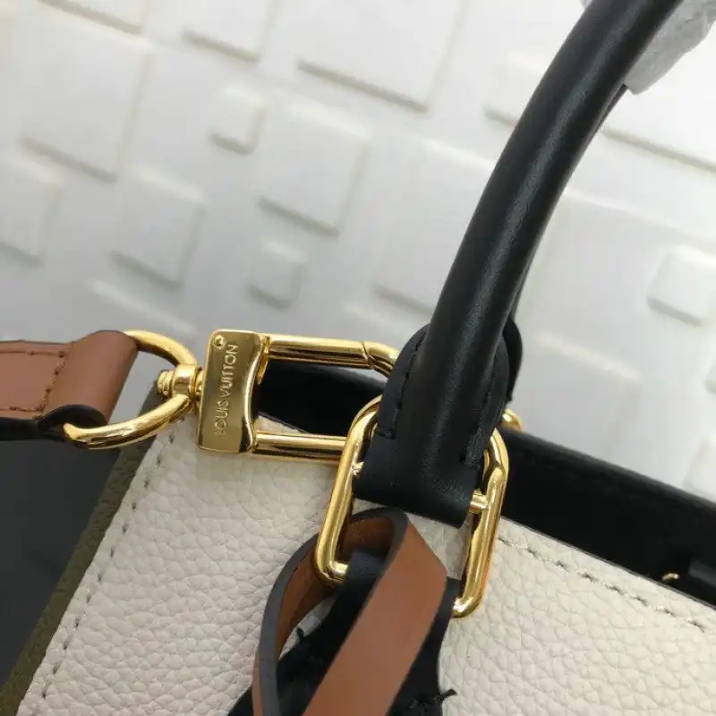 LV Bags 2104DJ0065