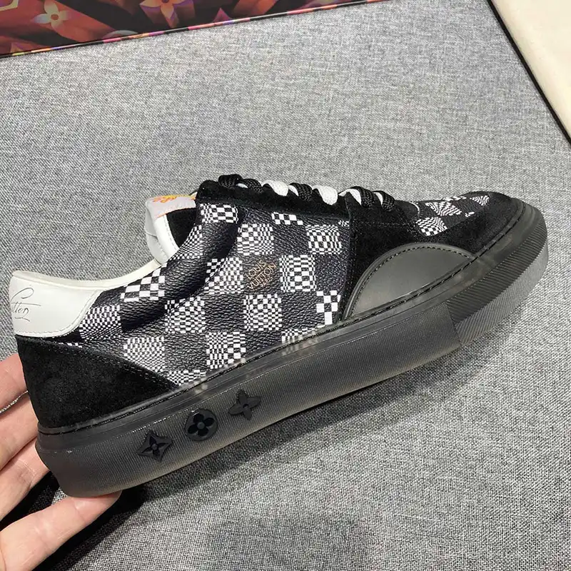 LV Shoes 2104SH0026