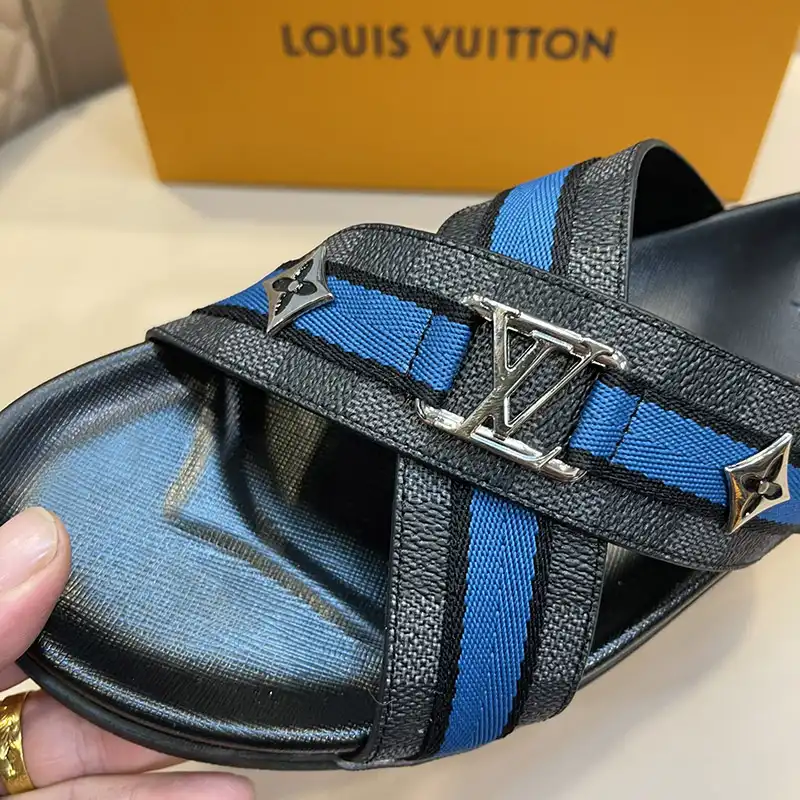 Official FashionRep LV Shoes 2104SH0080