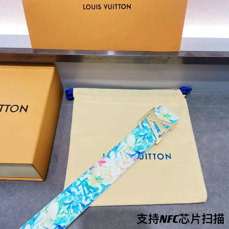 LV Belts 2104XF0013