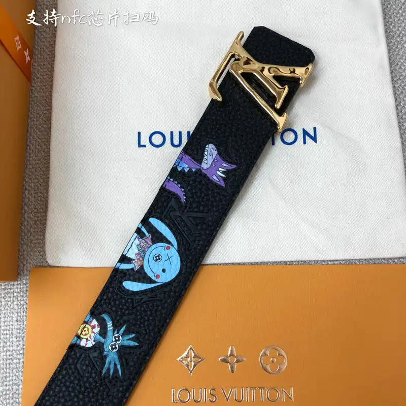 LV Belts 2104XF0082