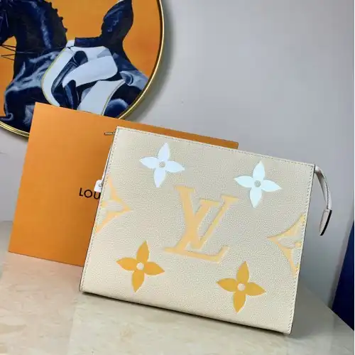 LV Bags 2105GV0087